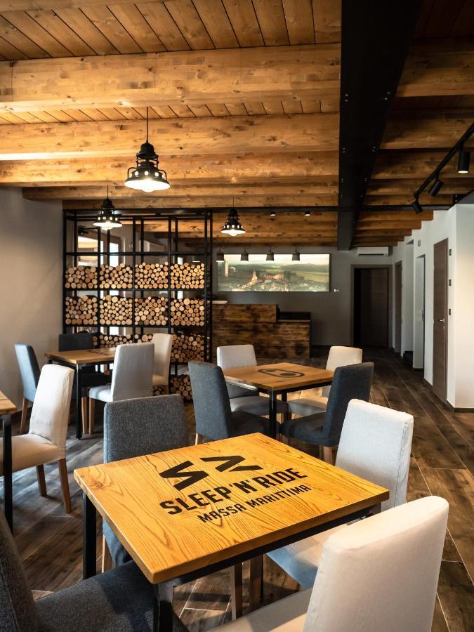 Sleep 'N' Ride Massa Marittima酒店 外观 照片