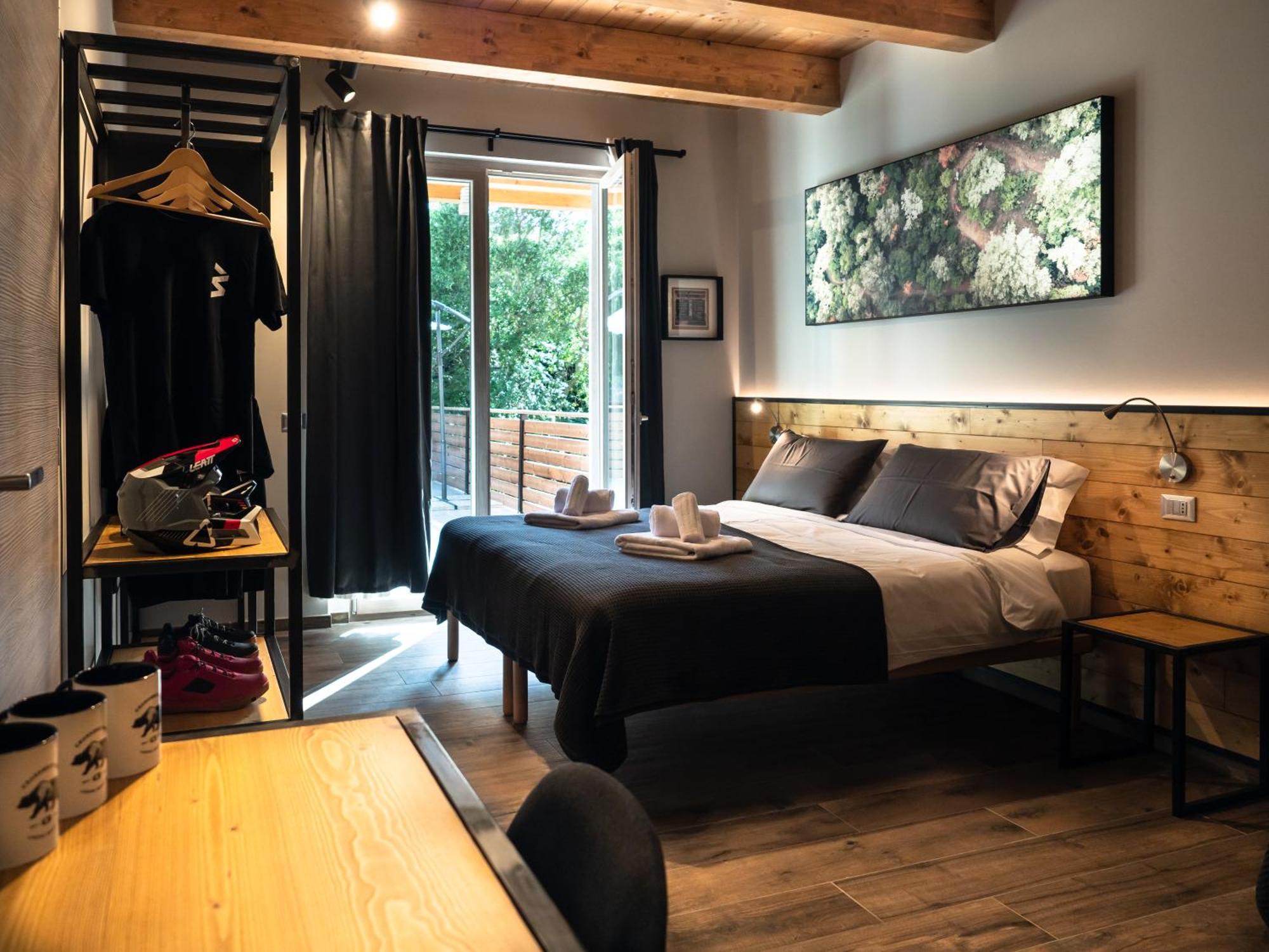 Sleep 'N' Ride Massa Marittima酒店 外观 照片