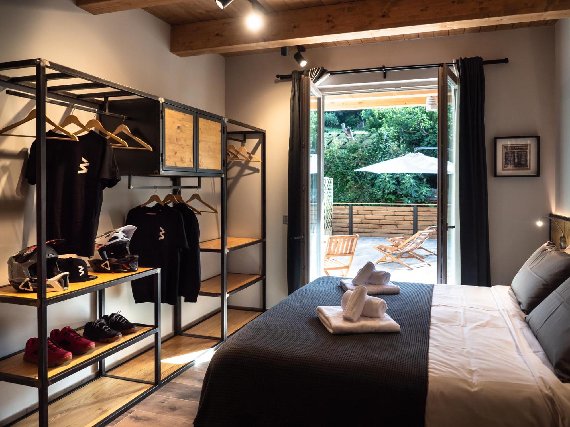 Sleep 'N' Ride Massa Marittima酒店 外观 照片