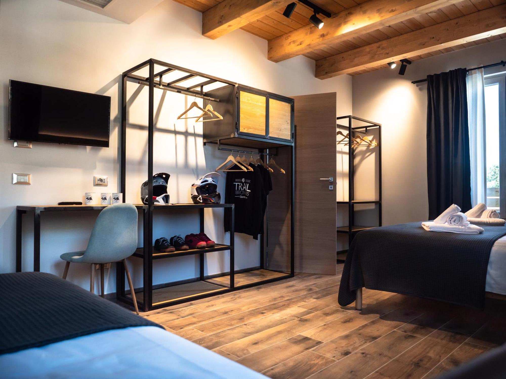Sleep 'N' Ride Massa Marittima酒店 外观 照片